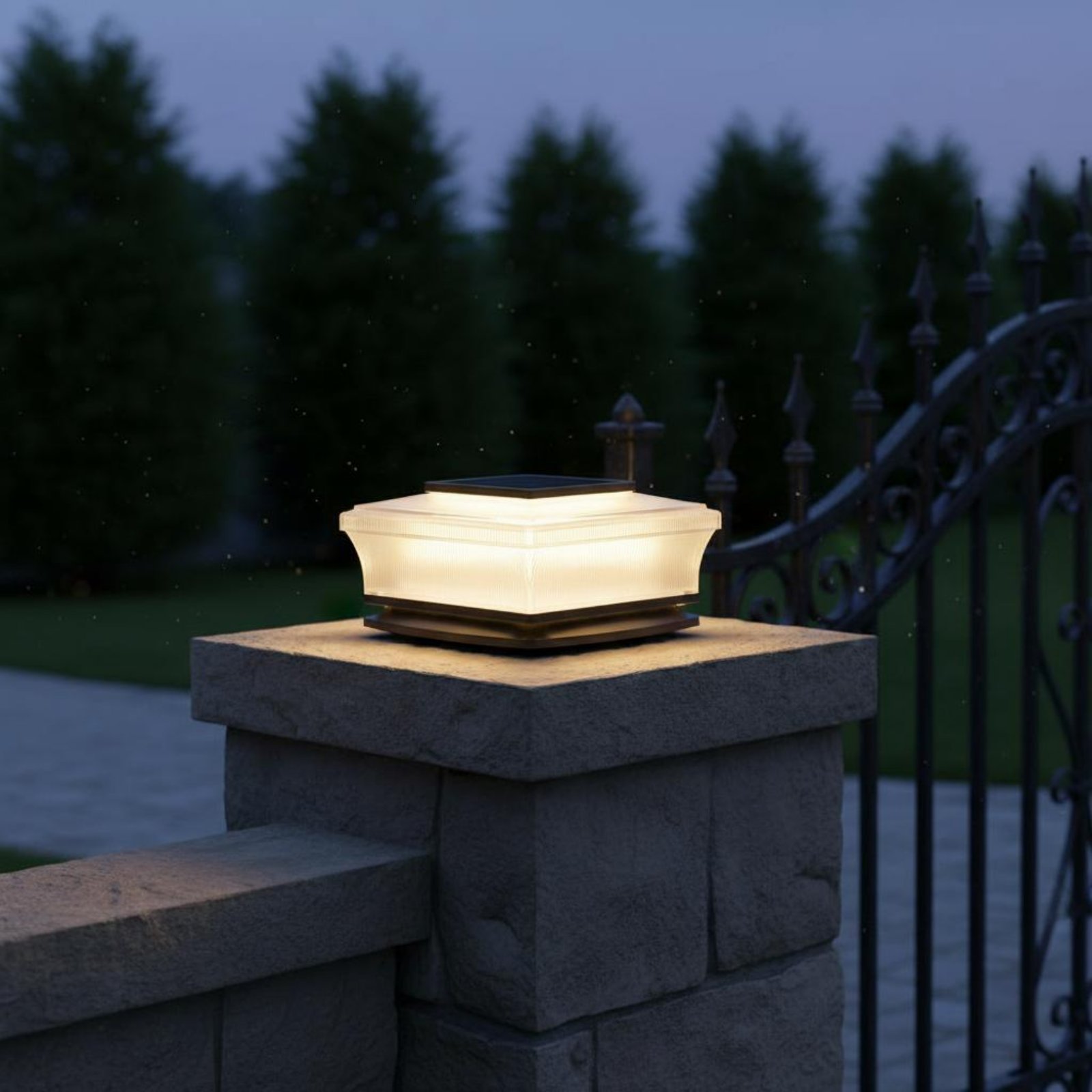Lampada Solare per Pali Quadra - Outdoor Lighting Wireless recensione e prezzo