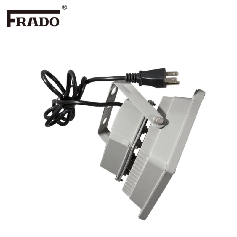Fari LED RGB 10W, Faretto da E - Outdoor Lighting Uk recensione e prezzo